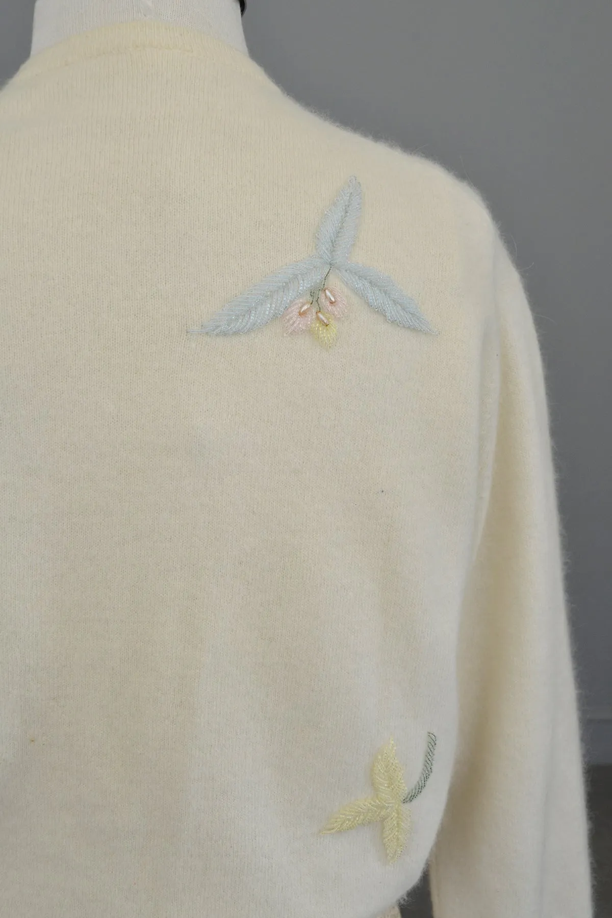 1950s Off White Floral Sprigs Beaded Sweater