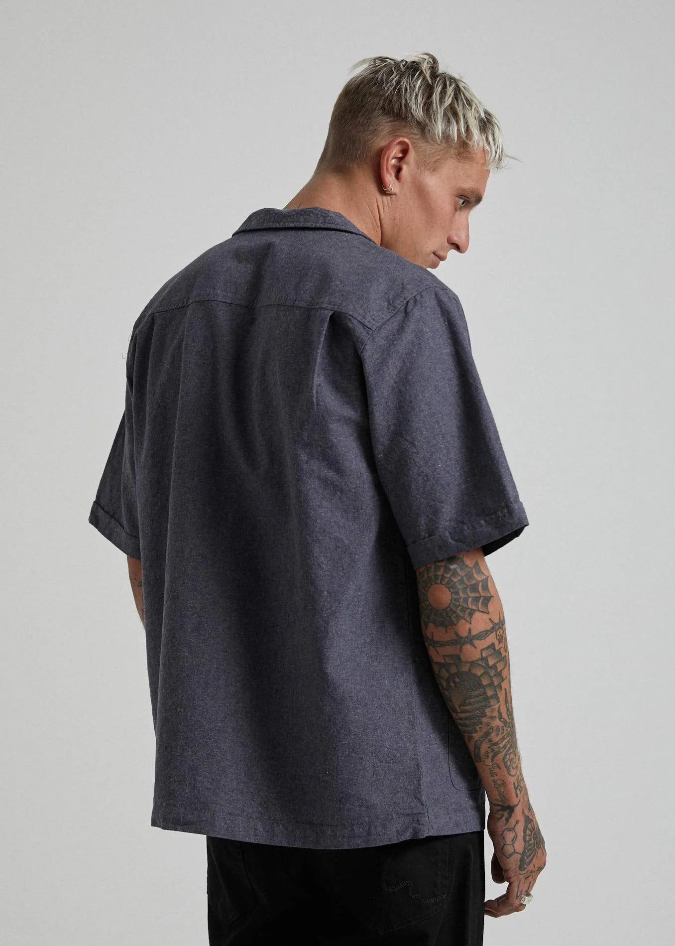 Afends Mens Good Taste - Hemp Cuban Short Sleeve Shirt - Navy