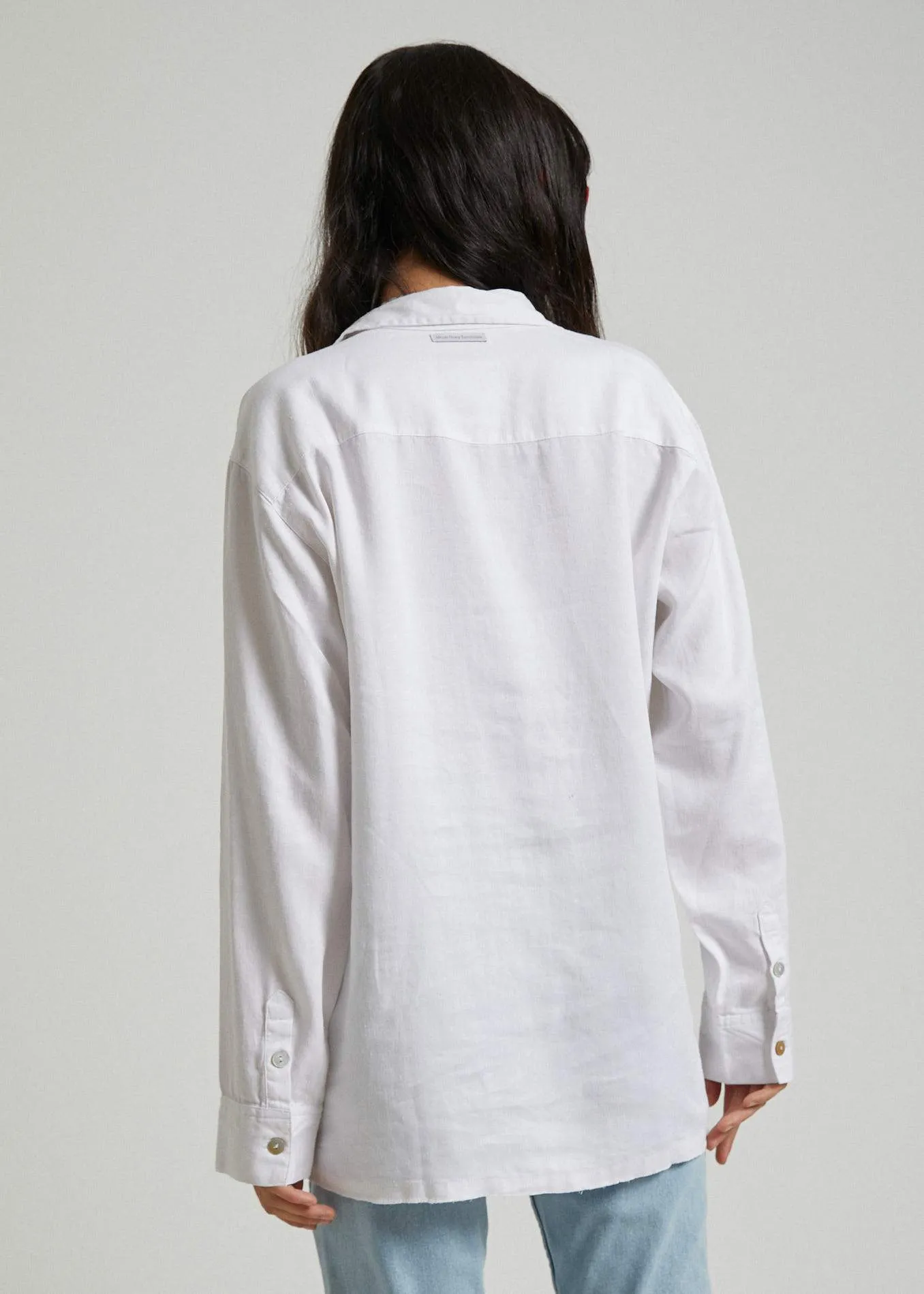 Afends Womens Mia - Hemp Raw Cut Long Sleeve Shirt - White