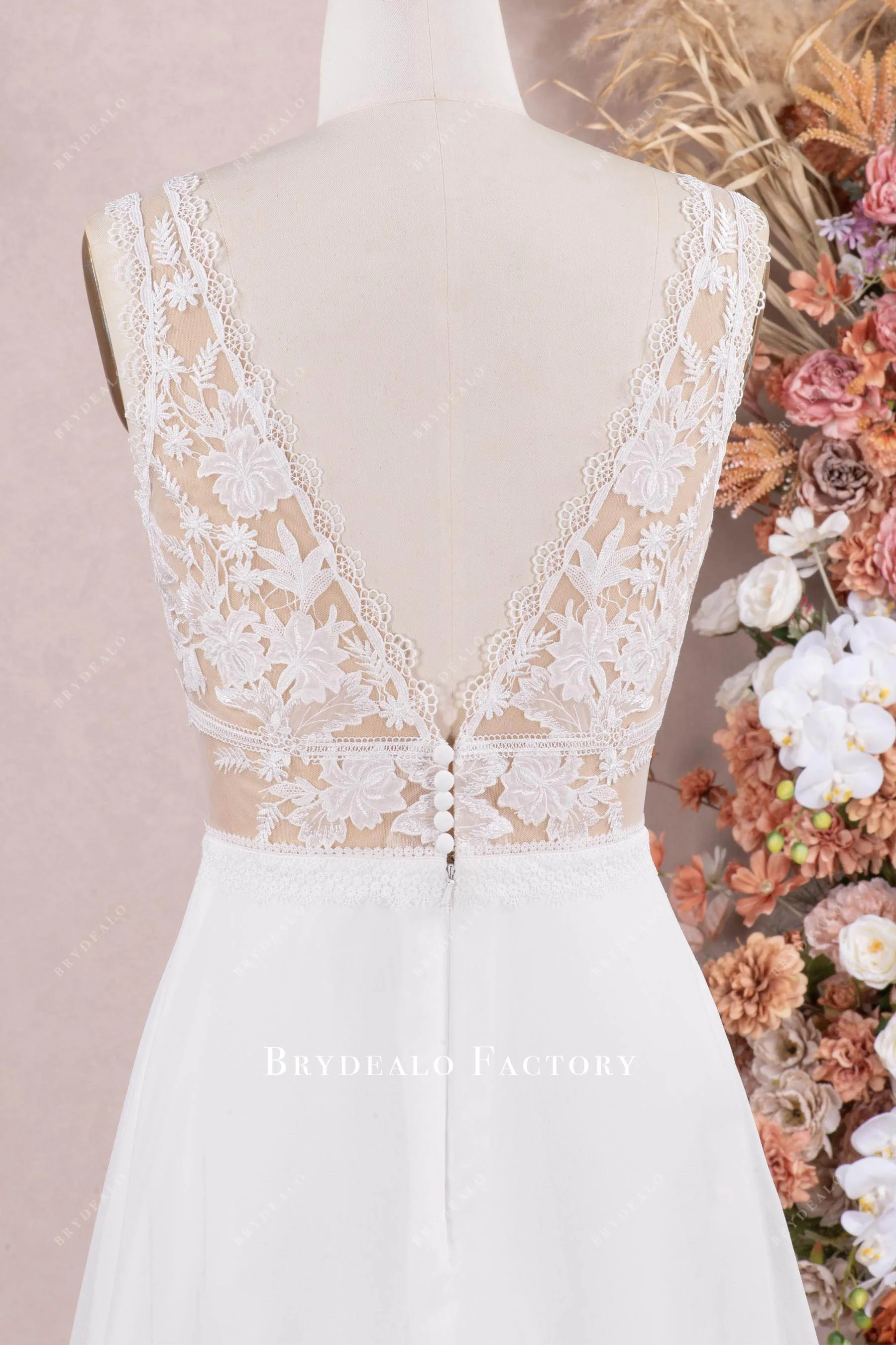 Boho Scalloped Lace V-neck Flowing Chiffon Wedding Dress