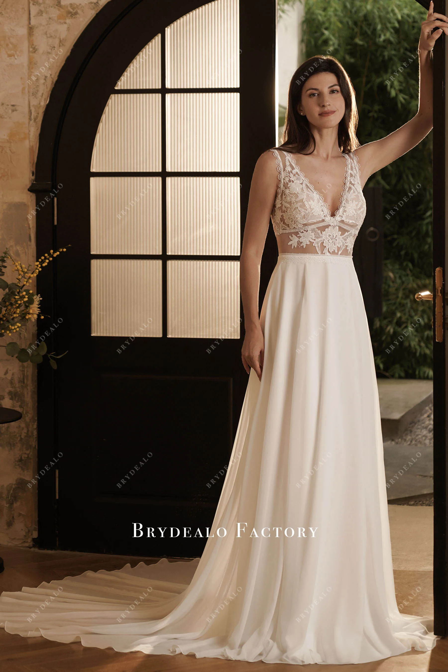 Boho Scalloped Lace V-neck Flowing Chiffon Wedding Dress