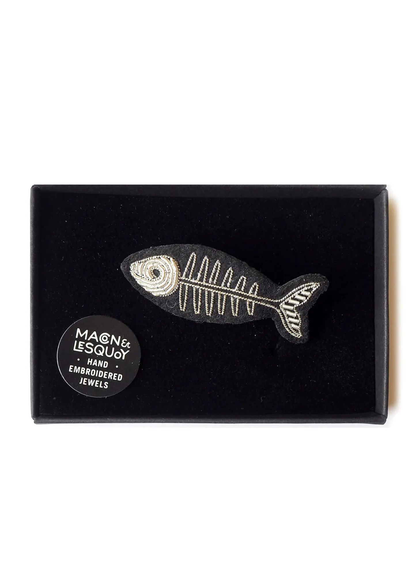 Fishbone embroidered brooch - SAINT JAMES x Macon & Lesquoy (ARGENT)