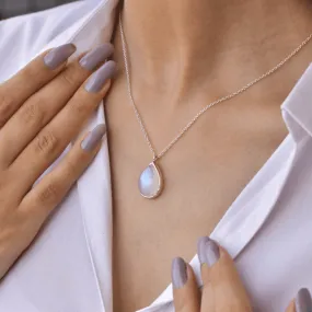 Magic Drop - Moonstone Necklace