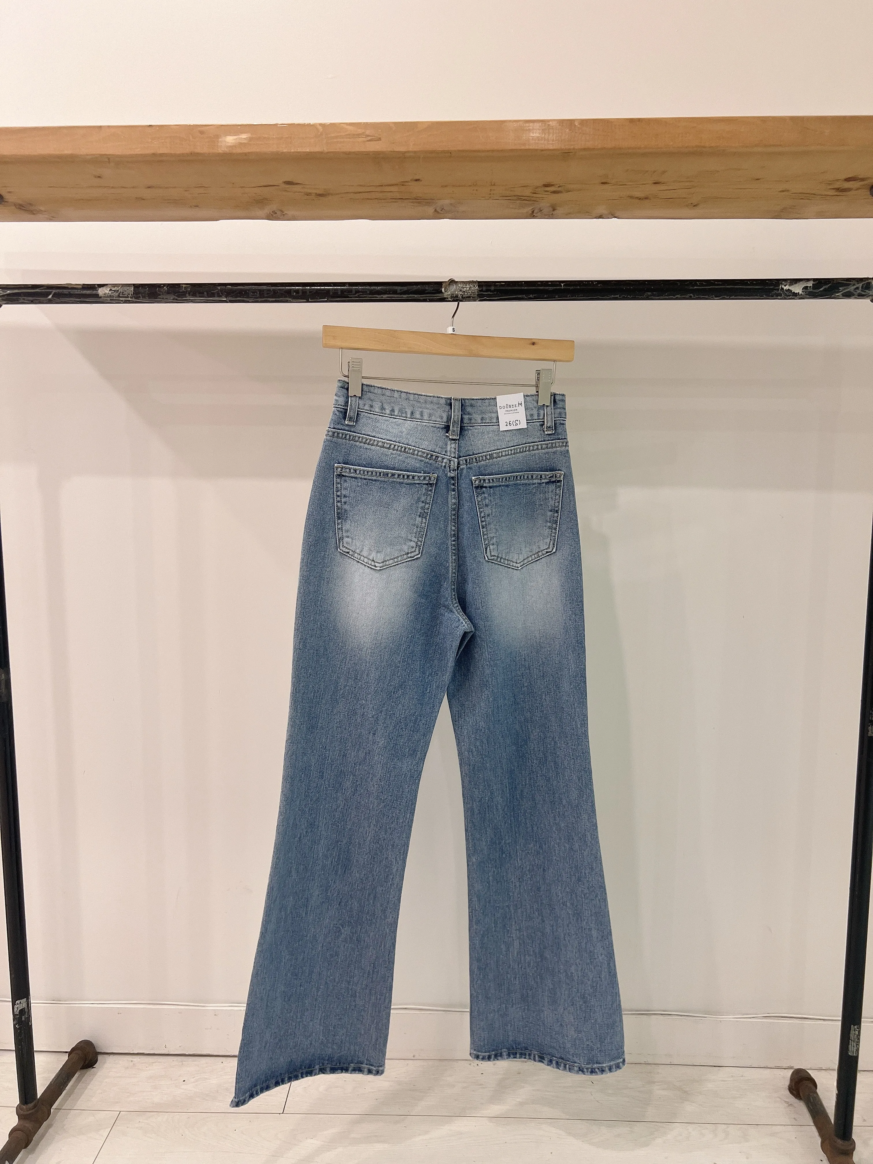 MORI Flared jeans