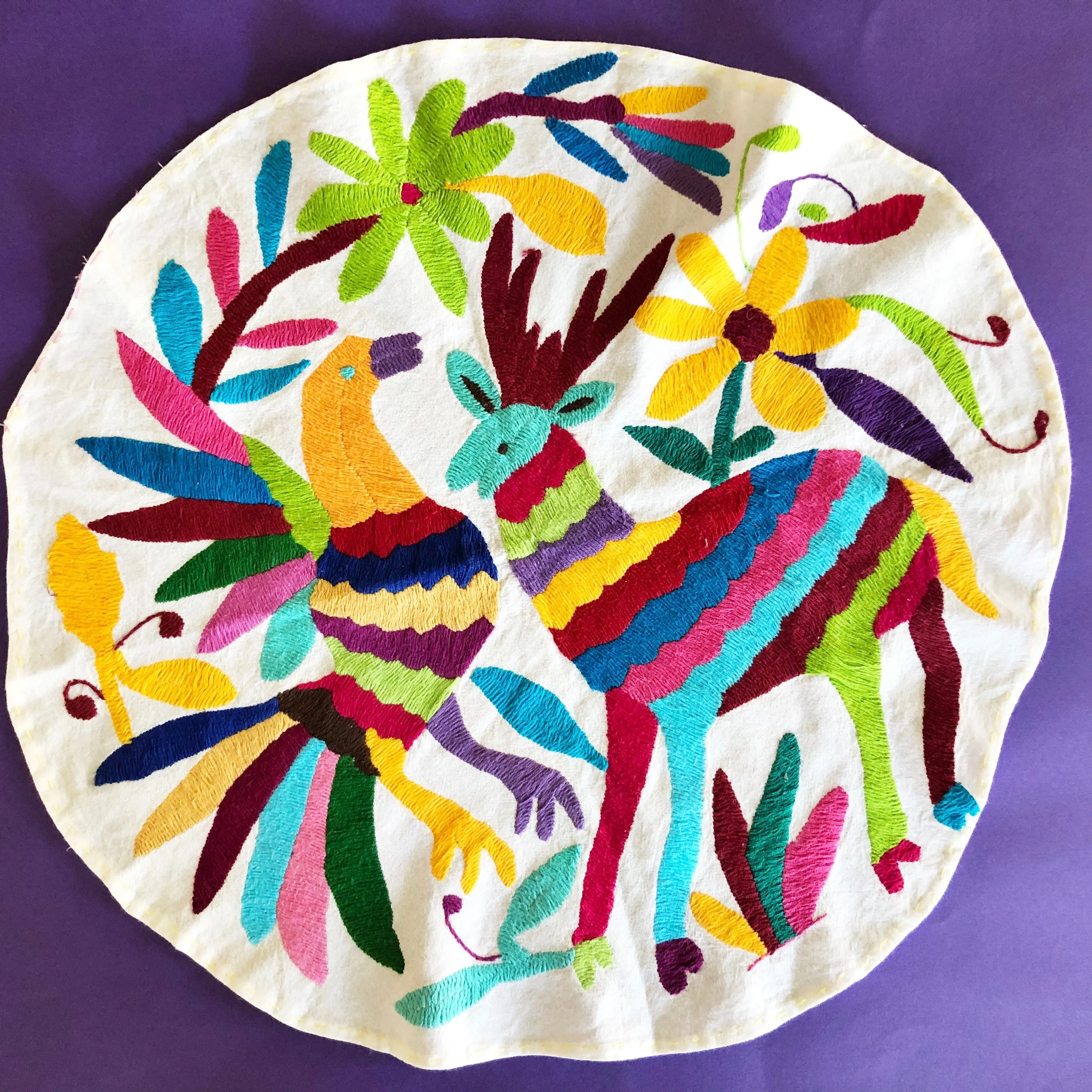 Otomi Table Topper - Round