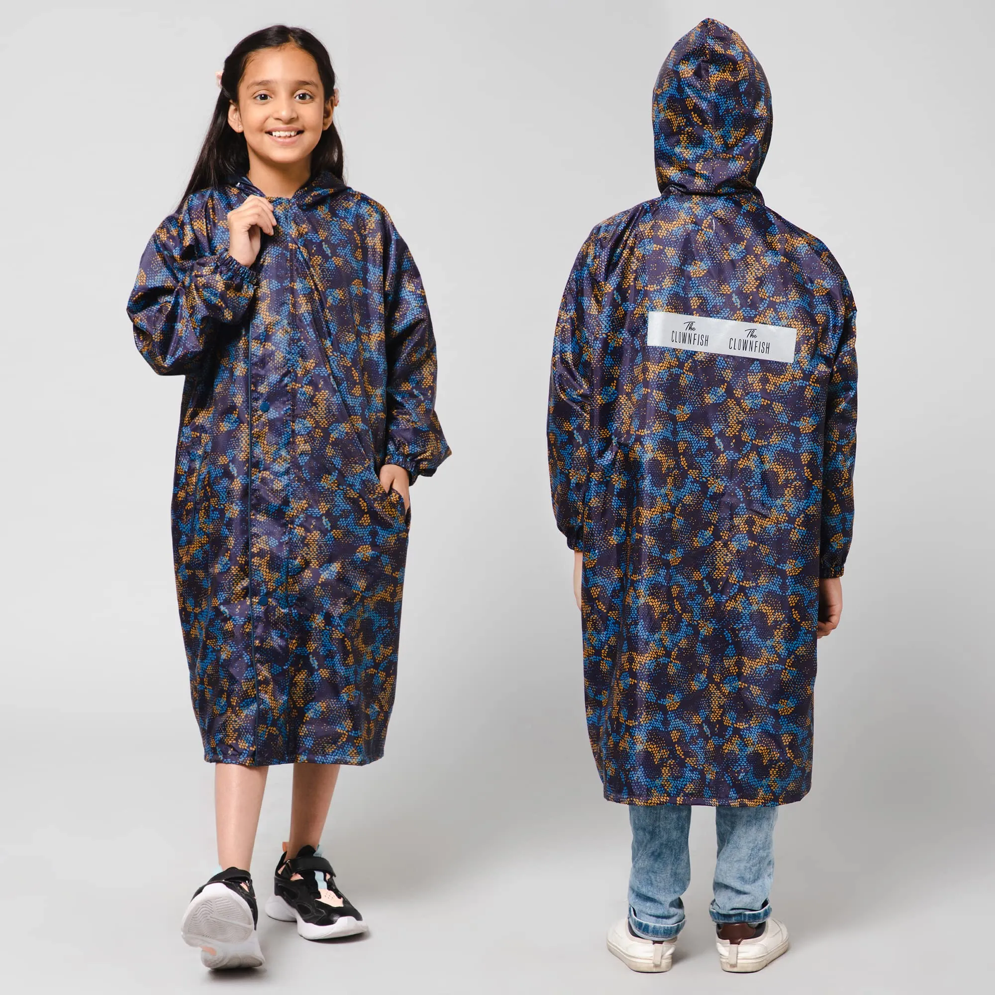 THE CLOWNFISH Drizzle Dot Series Kids Raincoat Waterproof Polyester Double Coating Reversible Longcoat with Hood and Reflector Logo at Back. Printed Plastic Pouch. Kid Age-9-10 years (Seafoam Green)